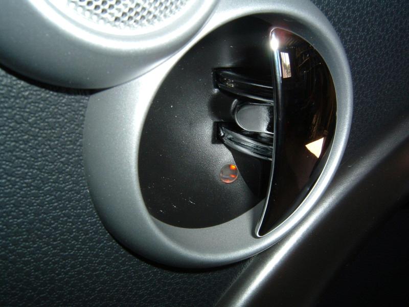 04-08-21_25 - Lighted Door Handle.JPG